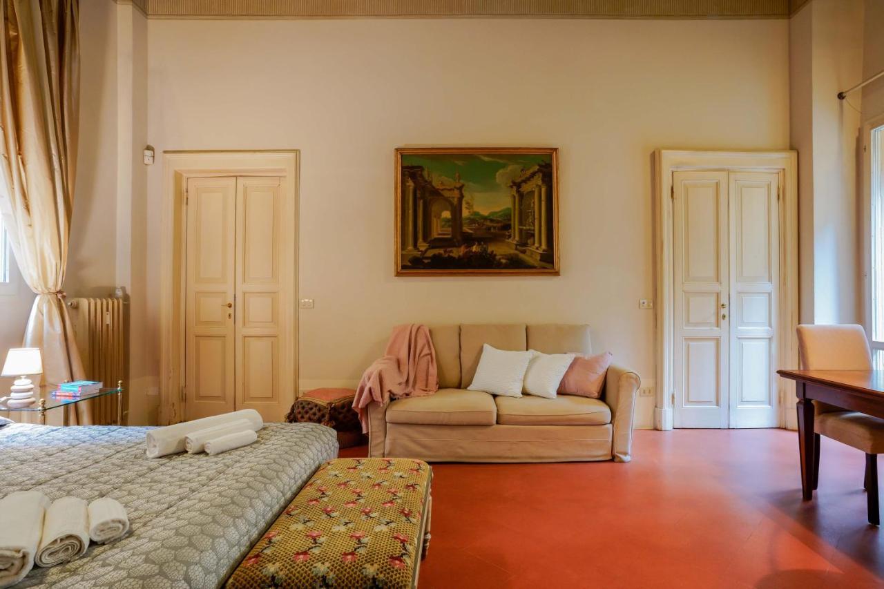 Suite Aldrovandi, With Private Garden Bologna Bagian luar foto